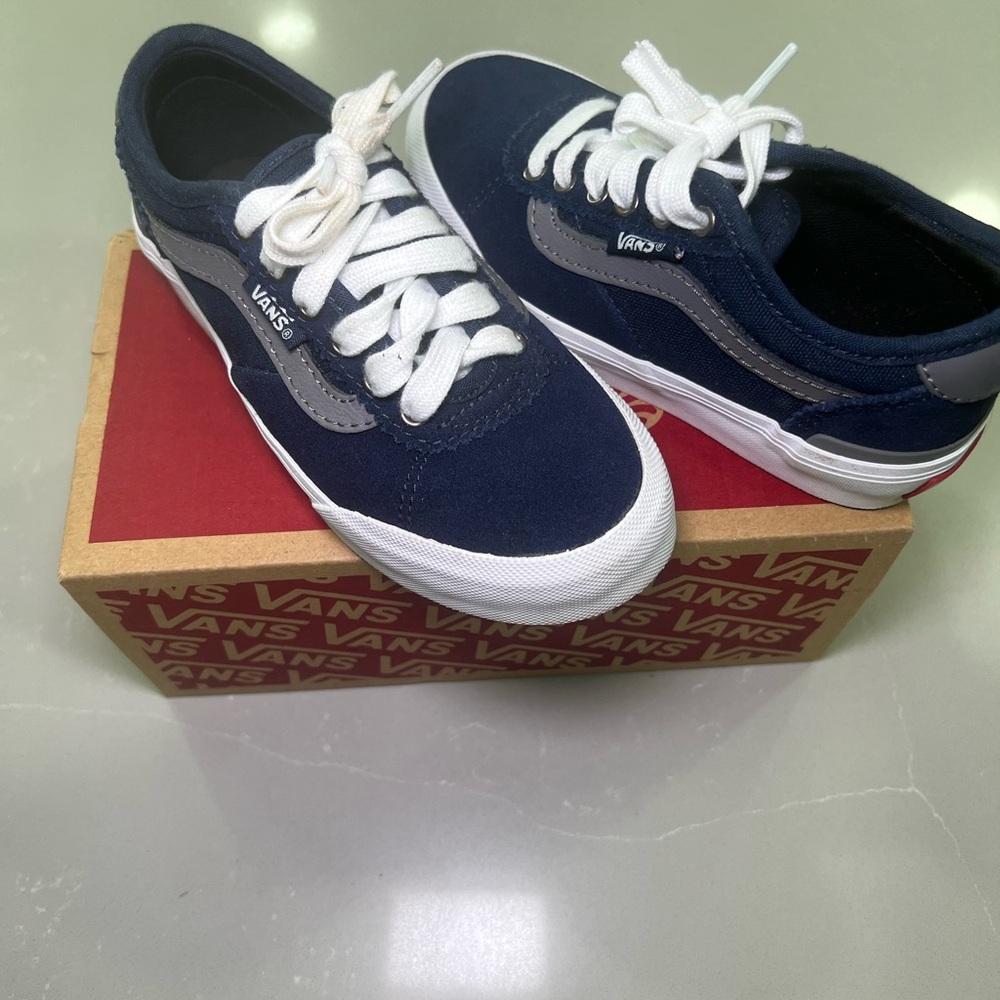 Vans Kids Sneakers in Navy and White